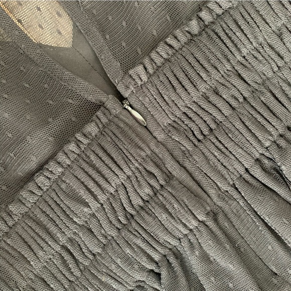 EXPRESS Sheer Cinched-Waist Peplum Top 🖤 - Picture 9 of 9